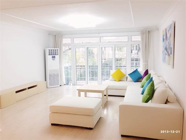  3BR renovated apartment on Heng Shan road French Concession