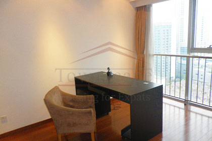 Study Room Huge 3BR Crystal Pavilion apt with big balcony