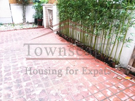  cozy 3BR apartment in FFC with private garden