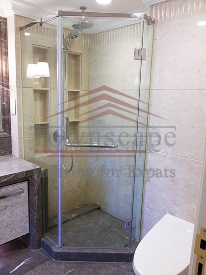 Bathroom Luxurious 3BR apt with floor heating in French Concession