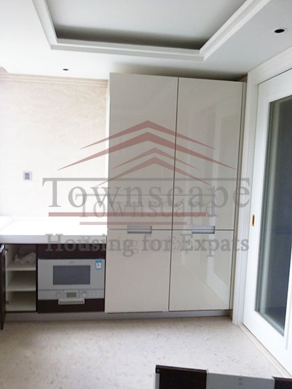 Closet Luxurious 3BR apt with floor heating in French Concession