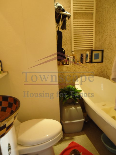  1BR plus 1 studyroom lane house on Middle huai hai rd