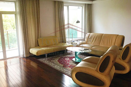 Living Room Modern 3BR apt in Ladoll International City