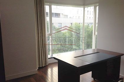 Study Room Modern 3BR apt in Ladoll International City