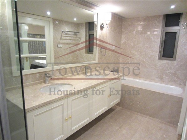  Huge 3BR in City Apartment in French Concession
