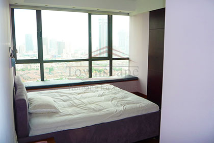 Bedroom Huge 3BR apt with floor heating in Top of City