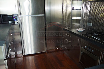 Kitchen Huge 3BR apt with floor heating in Top of City