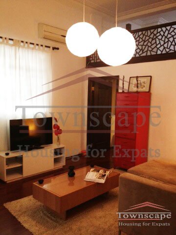 Living room Apartment in the heart of Shanghai Line 2