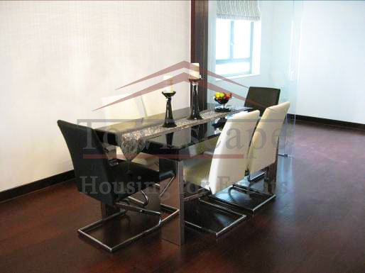 Diningroom Central Residence close to Jing