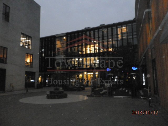  Bright office in creative park,NrLine 9