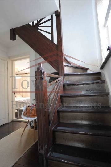 staircase Old apartment 2 floors for rent