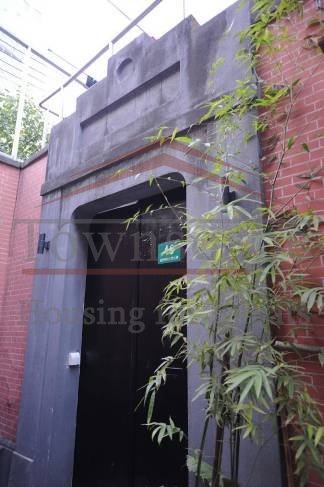 Gate Lane House studio with attic French Concession 1BR