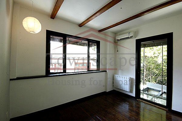 Bedroom 3 floor with garden 200 sqm Nanjing west road area lane house