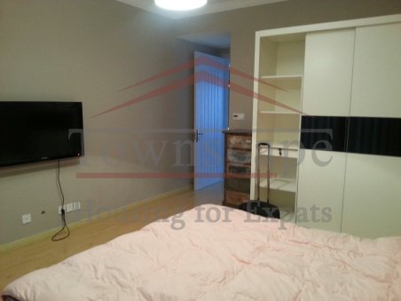 bedroom Big bright apartment in Pudong close to Century Park