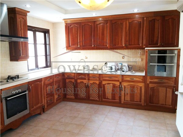 spacious apartment for rent shanghai Big sunny old apartment with roof terrace