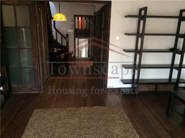  Old renovated apartment near Jing