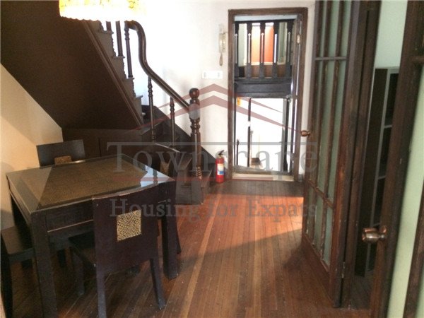  Old renovated apartment near Jing