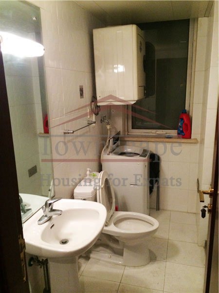 bathroom Edifice apartment in Jingan area with balcony on Jiangsu road