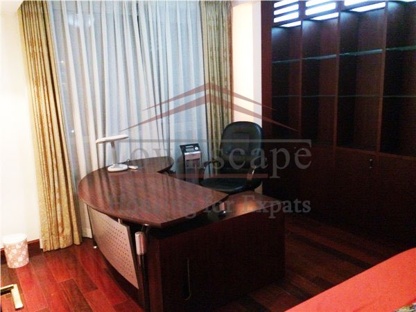 study Edifice apartment in Jingan area with balcony on Jiangsu road