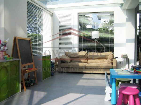 Kids playground Three level Villa with garden 200 sqm Hongmei road area 6 bedrooms