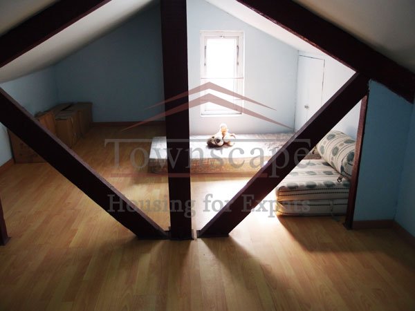 bedroom 3 level lane house with garden near Jingan Temple area and French Concession