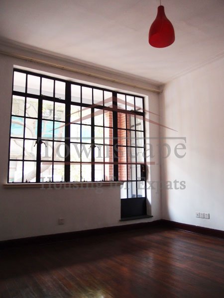 bedroom 3 level lane house with garden near Jingan Temple area and French Concession