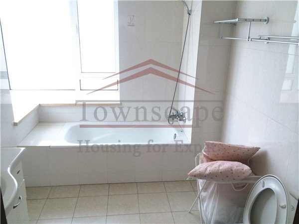  Big Bright 3BR apartment in Xintiandi area