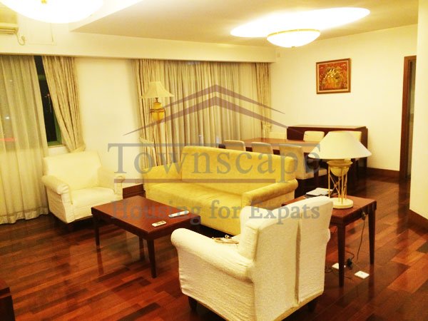 Livingroom Merry Apartment Jingan Temple area with balcony