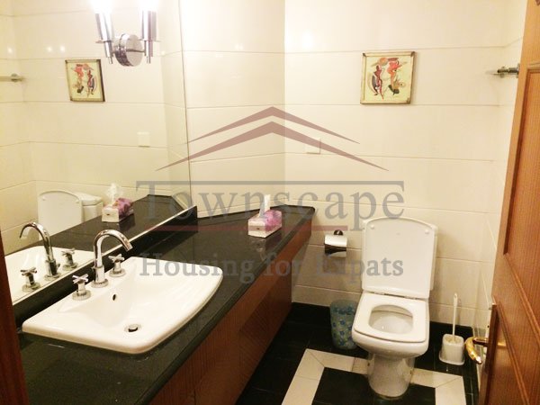 bathroom Merry Apartment Jingan Temple area with balcony