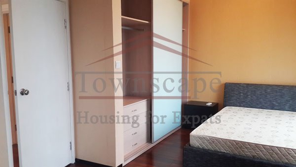 bedroom Apartment near jiaotong university Huaihai west road