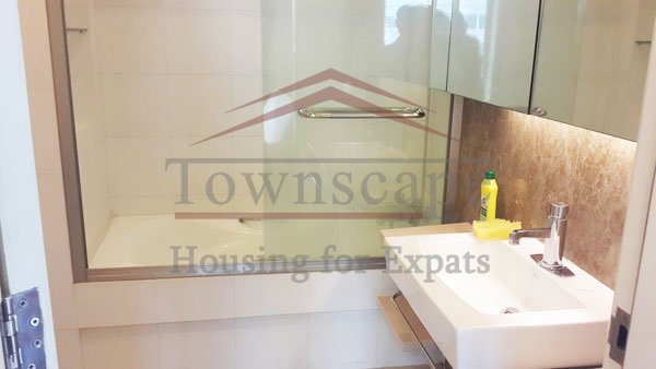 bathroom Apartment near jiaotong university Huaihai west road