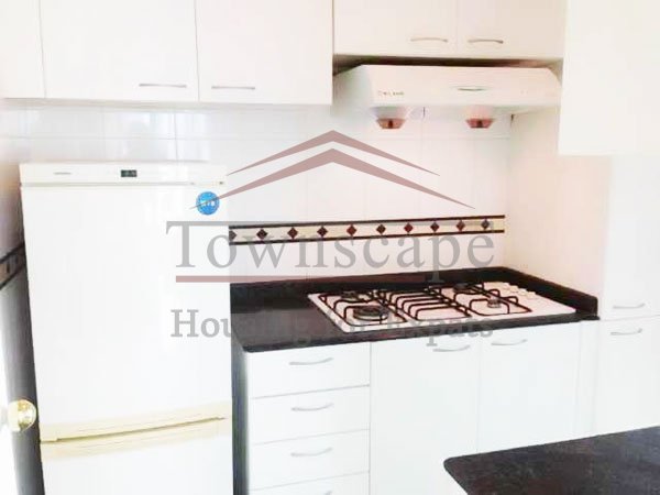 kitchen Xujiahui small but cozy and warm for rent near Franch Concession with city view