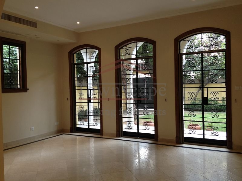 Livingroom 3 level Beautiful Villa on Huaihai Middle road in French Concession with roof terrace