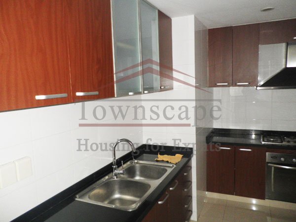 kitchen Sassoon Park Beautiful apartment near to Hongqiao Airport and Zoo