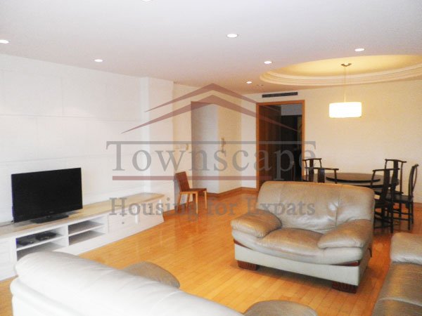 livingroom Sassoon Park close to Zoo and Hongqiao Airport