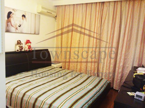 bedroom St Johnson apartment near Zhongshan Park