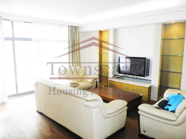  Beautiful apartment for rent in Top of City compound