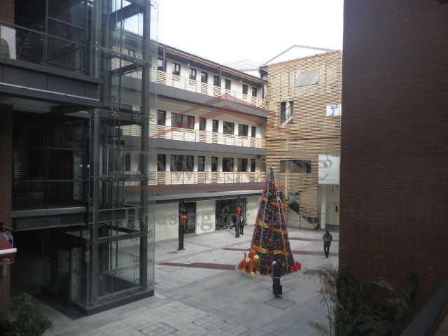  A good shop in creative park,NrL9