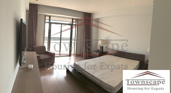  Apartment for rent with balcony in Zi Xun Yong Di in French Concession