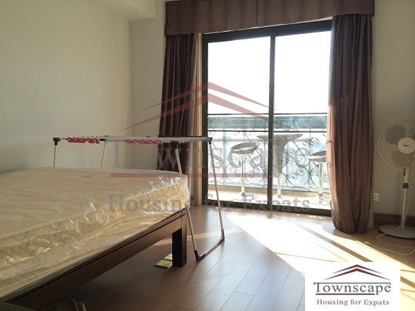  Apartment for rent with balcony in Zi Xun Yong Di in French Concession