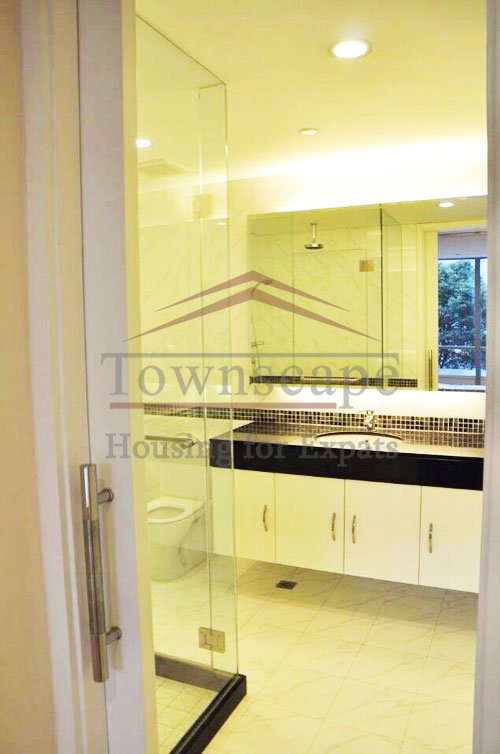  Nice cozy apartment in River House near Nanjing East road