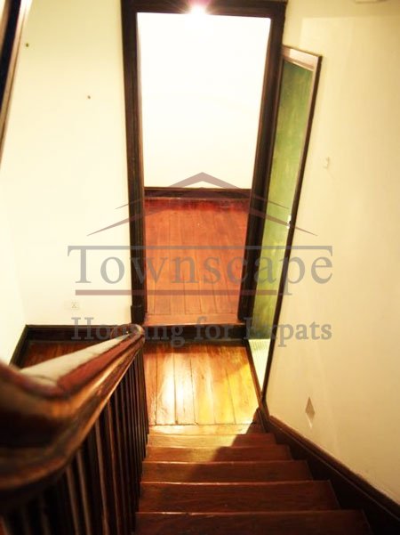  2 floor beautiful big lane house with terrace in the center of the town near Jing