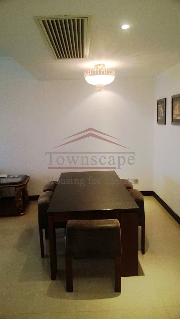  Spacious 2Br BundView apartment in Shimao Riviera Garden Lujiazui CBD for rent