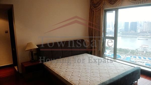  Spacious 2Br BundView apartment in Shimao Riviera Garden Lujiazui CBD for rent