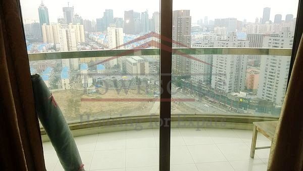  Spacious 2Br BundView apartment in Shimao Riviera Garden Lujiazui CBD for rent