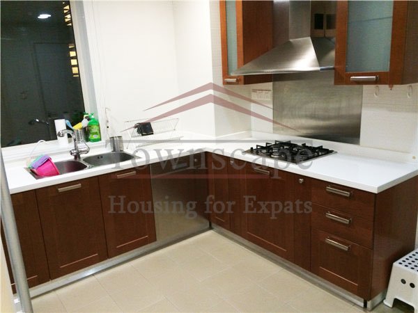  Beautiful apartment near with study and balcony near Xintiandi Lanson Place