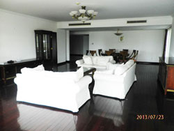 Beautiful Shimao Riviera in Pudong for rent