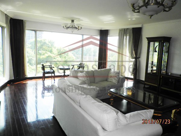  Beautiful Shimao Riviera in Pudong for rent