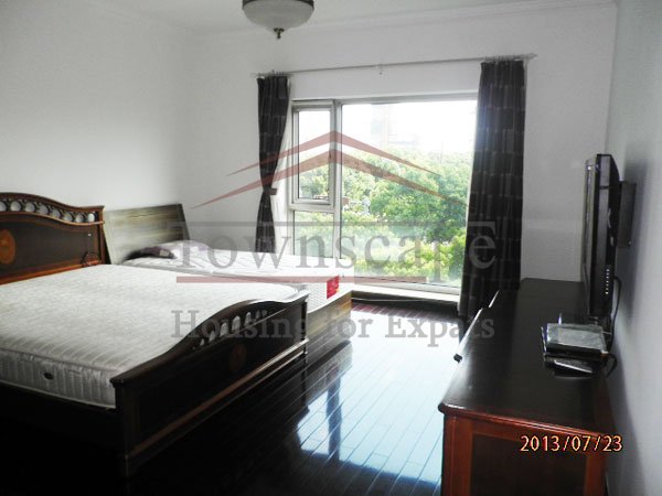  Beautiful Shimao Riviera in Pudong for rent