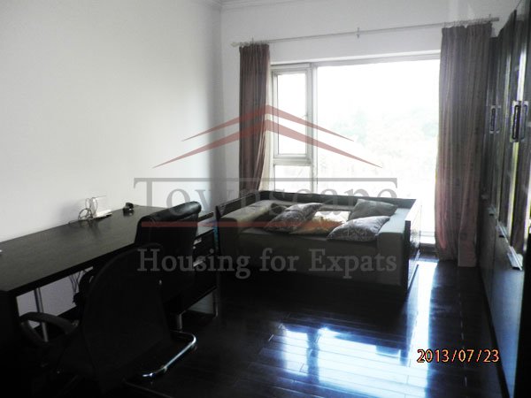  Beautiful Shimao Riviera in Pudong for rent